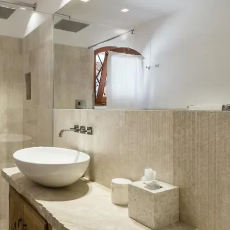 בית נופש Luxury For 6 Bedrooms *